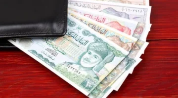 الريال العماني يستقر عند 123.64 جنيها في تعاملات البنك المركزي والبنوك المصرية اليوم 1